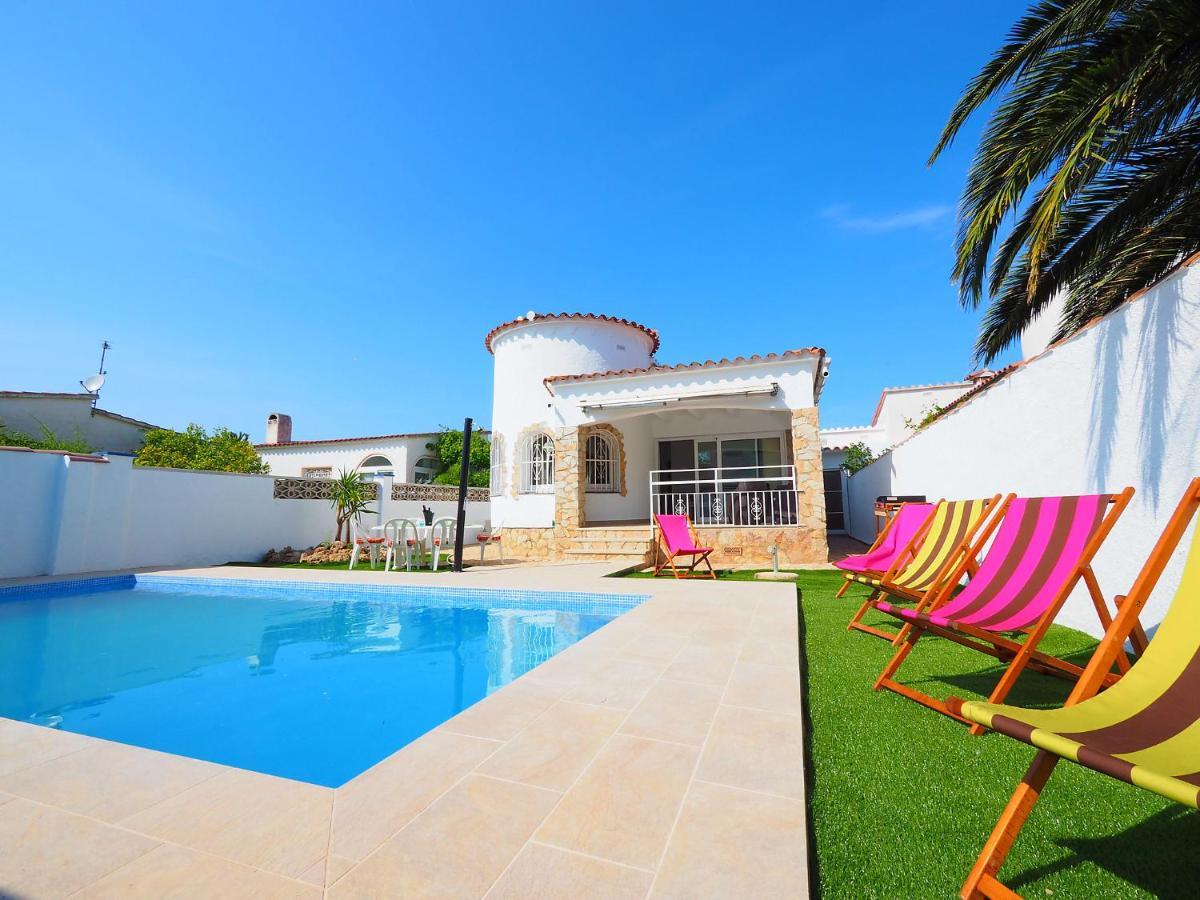 Holiday Home Alberes Empuriabrava Eksteriør billede