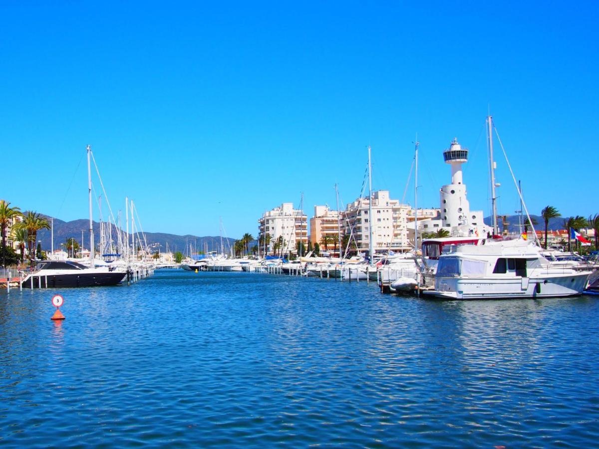 Holiday Home Alberes Empuriabrava Eksteriør billede