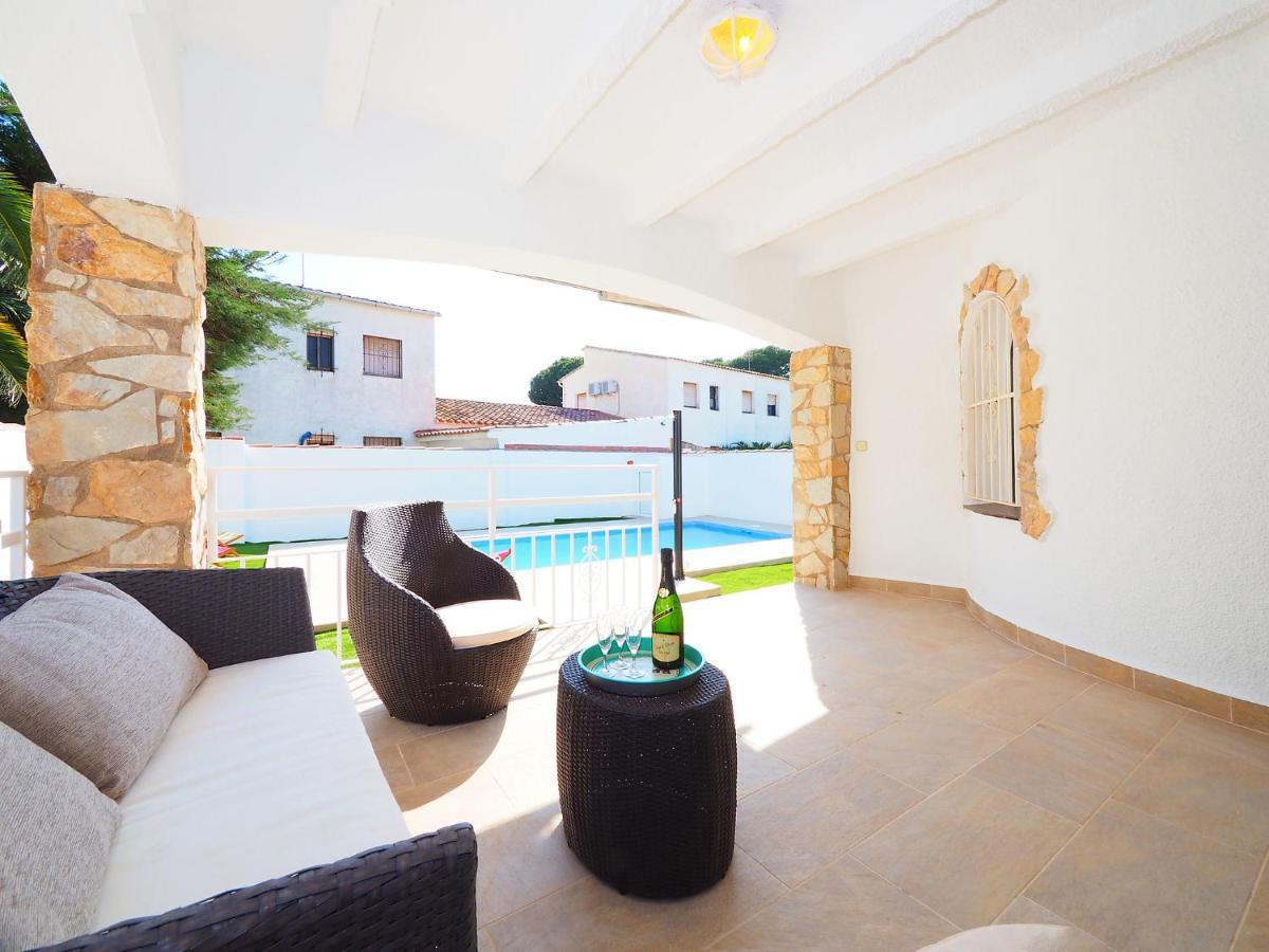 Holiday Home Alberes Empuriabrava Eksteriør billede